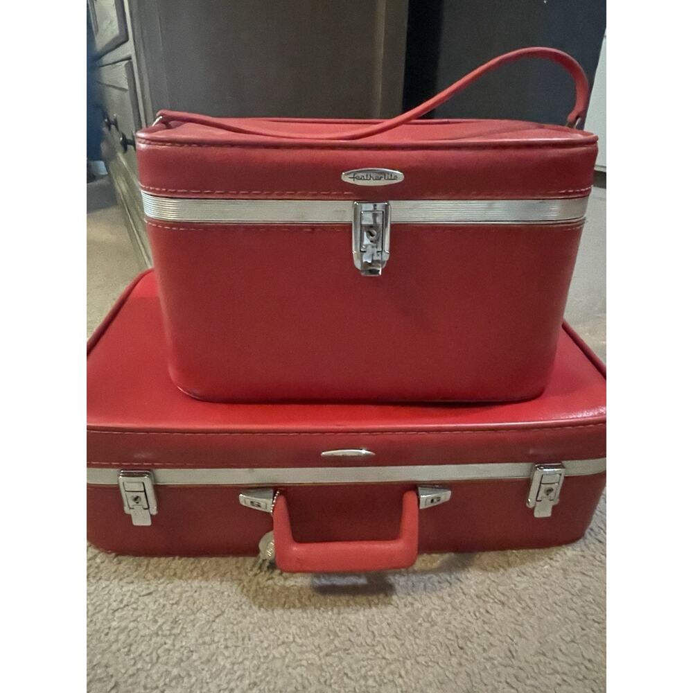 Vintage Featherlite Red Luggage Set Suitcase Train Case w Keys Retro